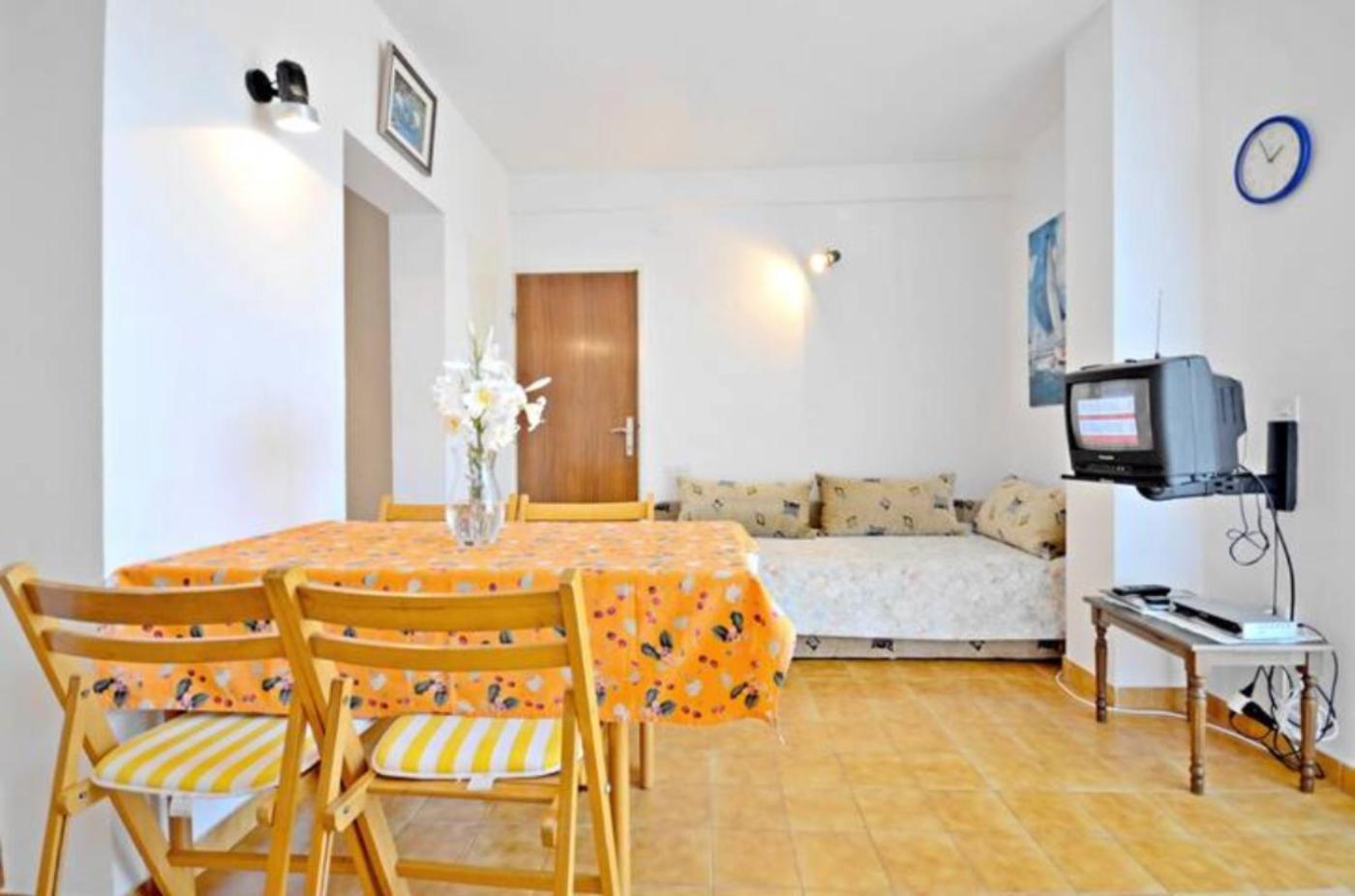 Apartment Bozikovic - Jelsa - Vitarnja Екстер'єр фото