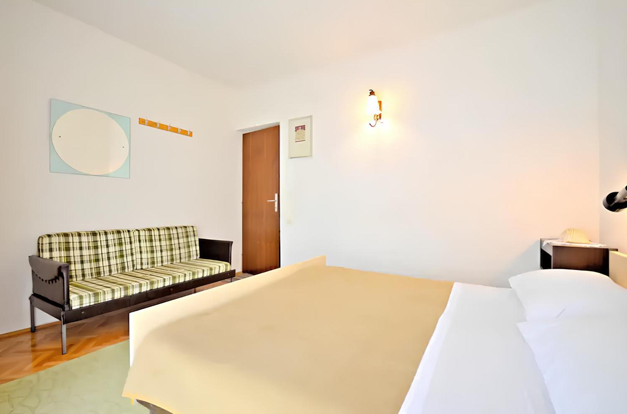 Apartment Bozikovic - Jelsa - Vitarnja Екстер'єр фото